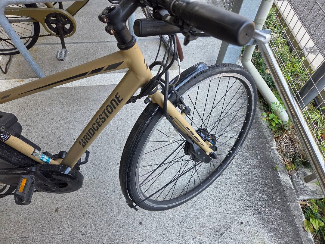 ぬ*ぬ様 【2025式低走行】ブリヂストン 電動アシスト自転車 tb1e ベージ