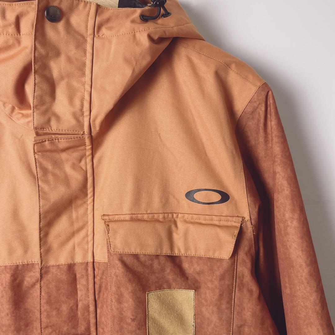 ア*イ様 OAKLEY スノーボードウェア　ジャケット　アウター　中綿入り　メン