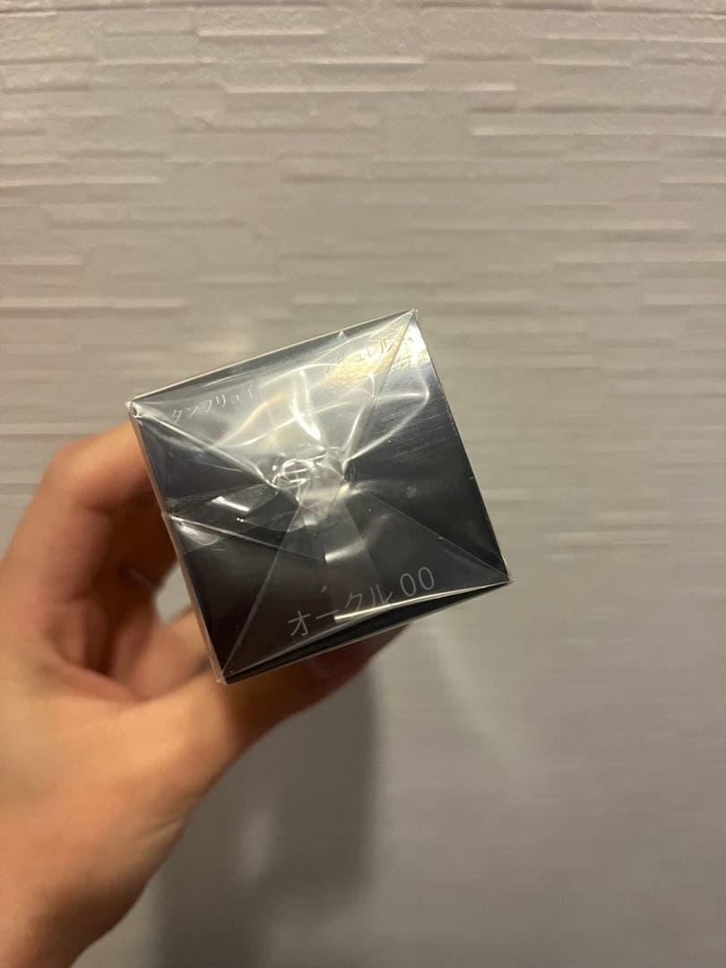 きぃ⭐︎タンフリュイドエクラ　ナチュレル　クレドポーボーテ　ファンデーション