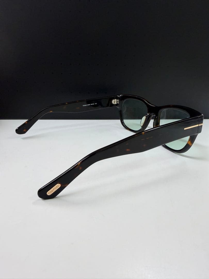 TOM FORD TF5040 050B サングラス　度なし　お値引依頼機能ok