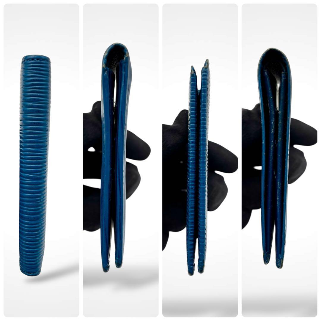 ルイヴィトン エピ ポルト ビエ 6カルトクレディ 二つ折り財布 ブルー 本革