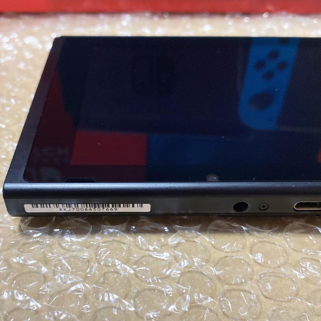 美品　任天堂Switch 本体画面のみ　2021年製　バッテリー強化版　㉝