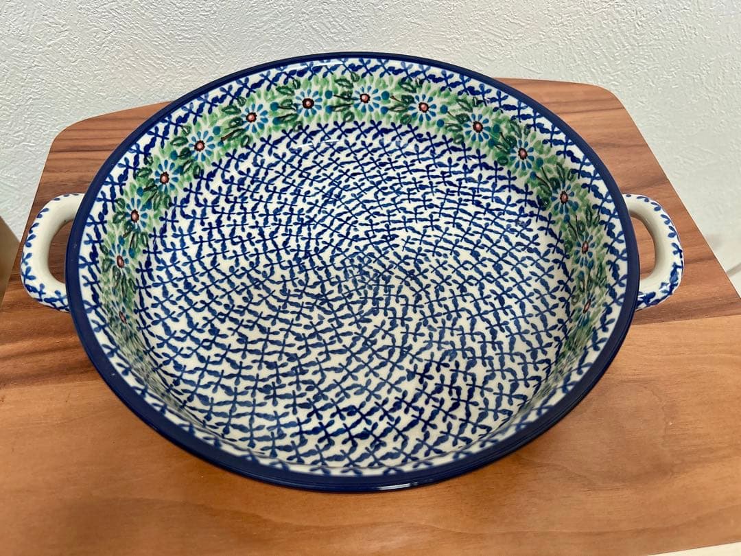 ポーランド食器　ラウンドキャセロール