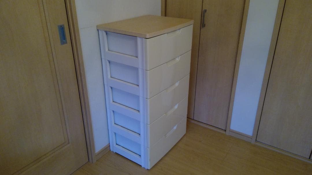 アイリスオーヤマ　5段チェスト　ホワイト　タンス　収納　引き出し　収納ケース