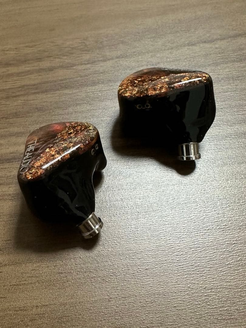 THIEAUDIO V16 DIVINITY （美品　保証期間内）