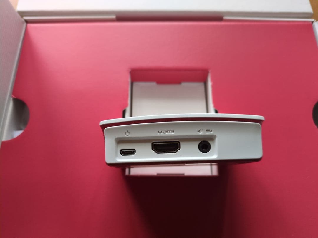 Raspberry Pi 3 Model B 公式スターターキット