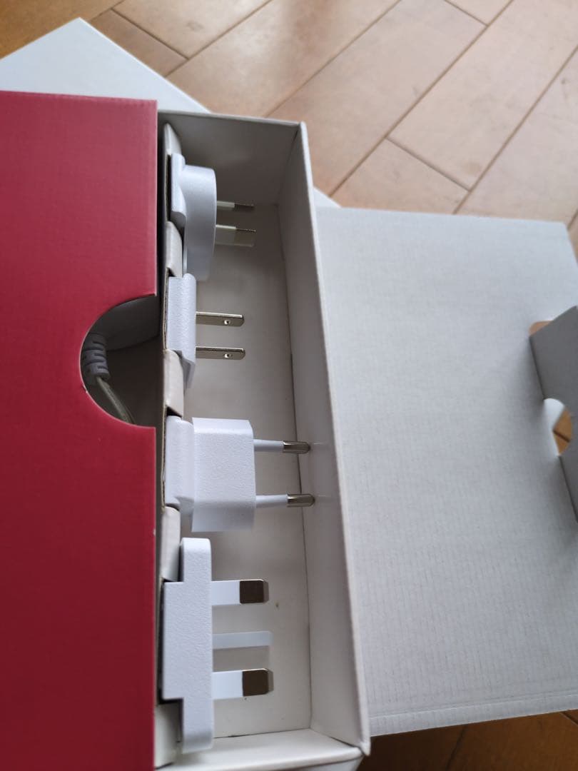 Raspberry Pi 3 Model B 公式スターターキット