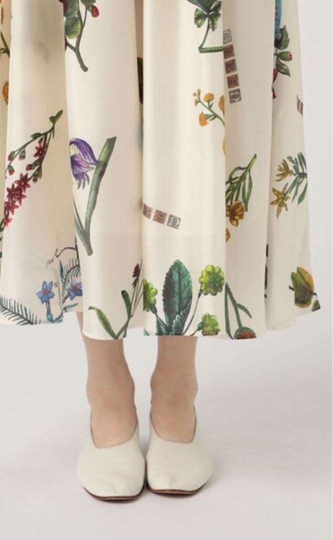 CABaN シルク ボタニカルプリントロングスカート　アイボリー