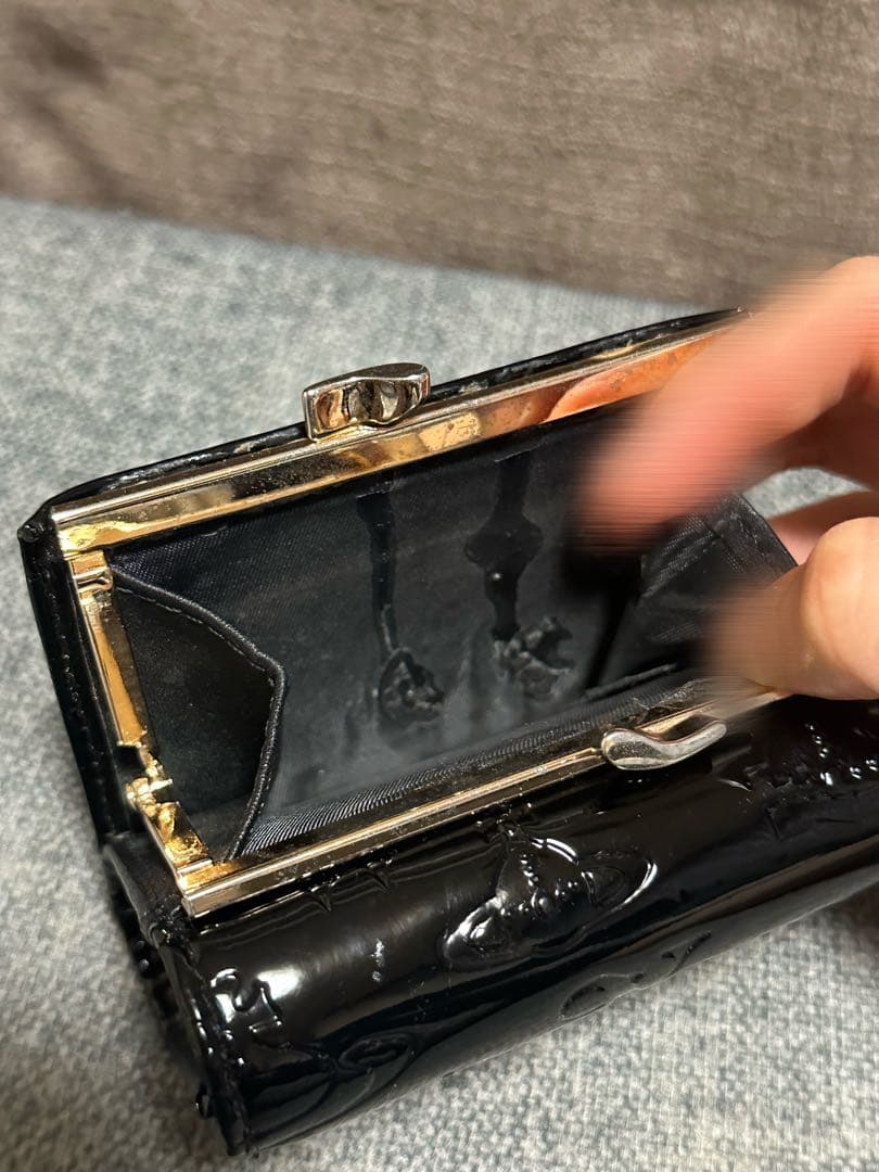 Vivienne Westwood エナメル ブラック 三つ折り財布