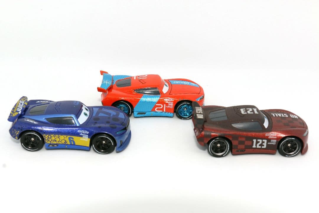 トミカ　カーズ　次世代レーサー6台セット