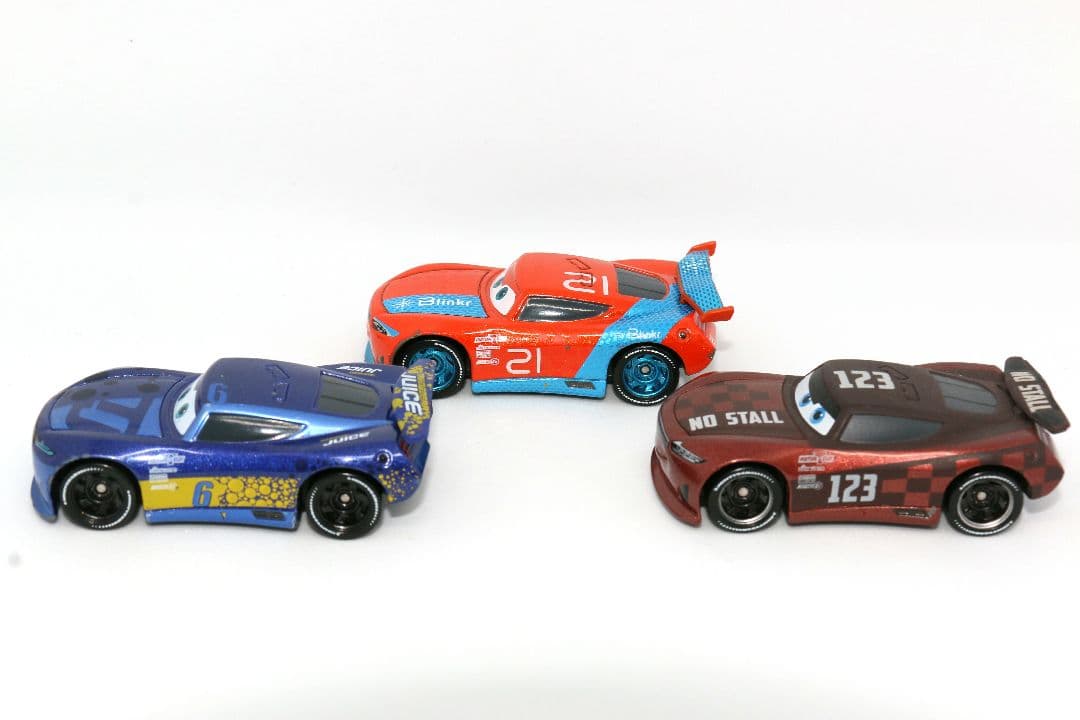 トミカ　カーズ　次世代レーサー6台セット