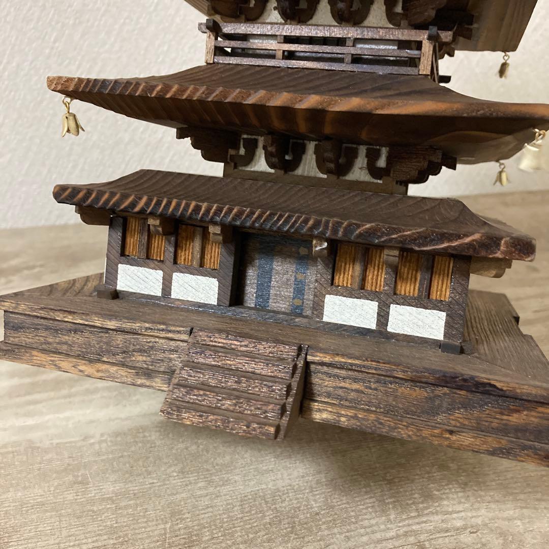 木製　法隆寺　五重塔　孝心作　焼板　高さ約50㌢　置物　〈検 彫刻　仏塔　寺院