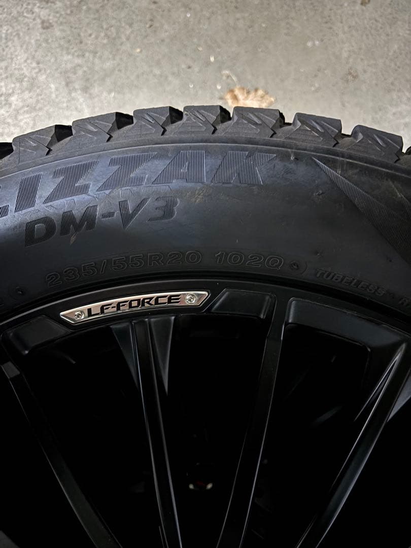 【美品】レクサス新型RX用スタッドレス 235/55R20 ブリザックDM-V3