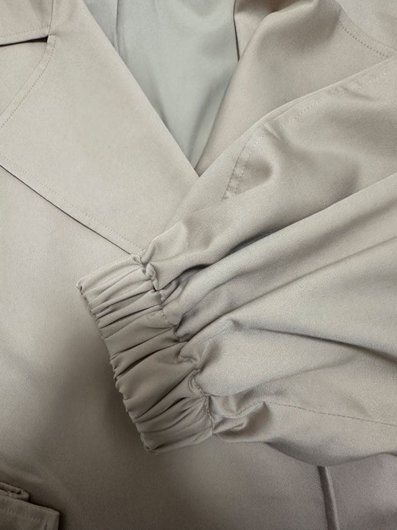 emmi atelier ベージュ 春コート　トレンチコート