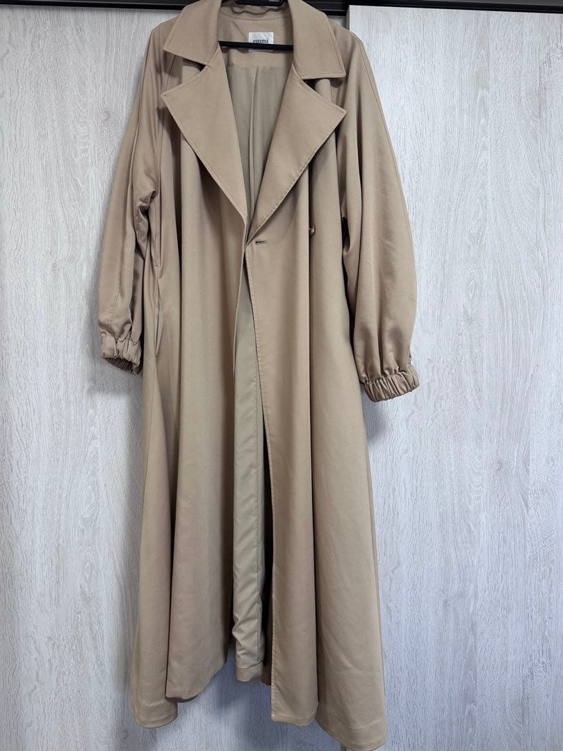 emmi atelier ベージュ 春コート　トレンチコート