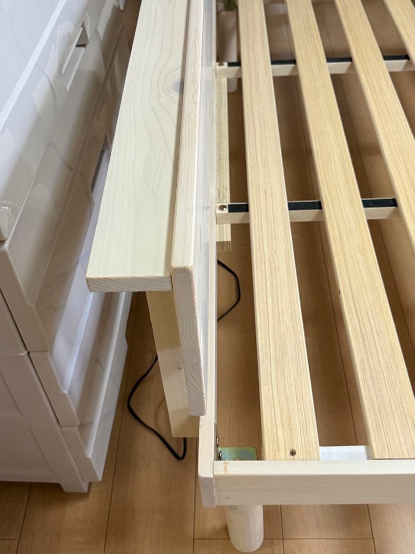 おにぎり　ベッドフレーム　クイーン　美品